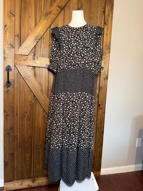 Free The Roses Tiered Maxi Dress Black Multi Floral Flutter ShortSleeve Sz M NWT